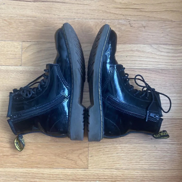 Dr Marten sz kids 3 patent leather boot lace up great pre owned condition - Picture 3 of 9
